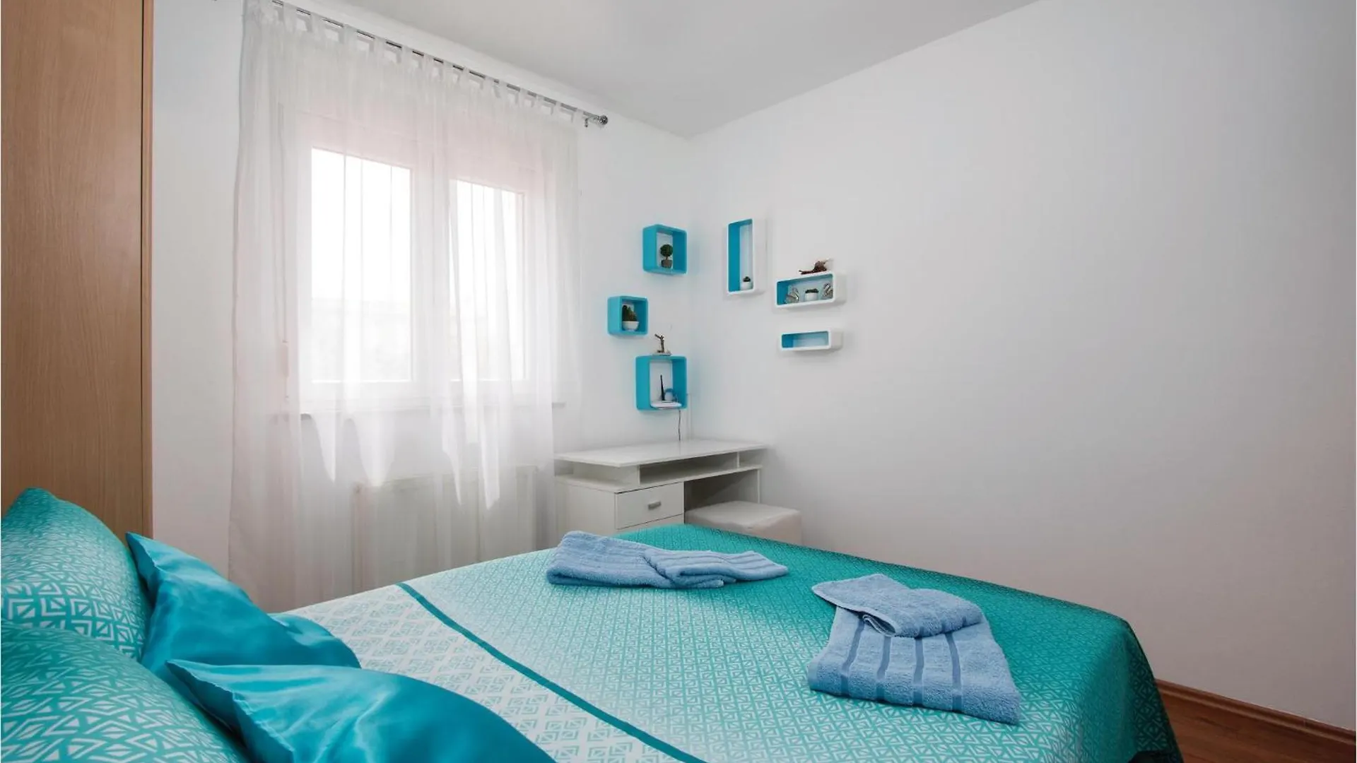 Cozy Home In Pula With Kitchen