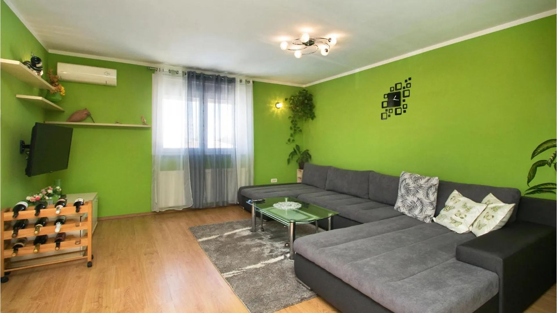 Cozy Home In Pula With Kitchen 0*,  크로아티아