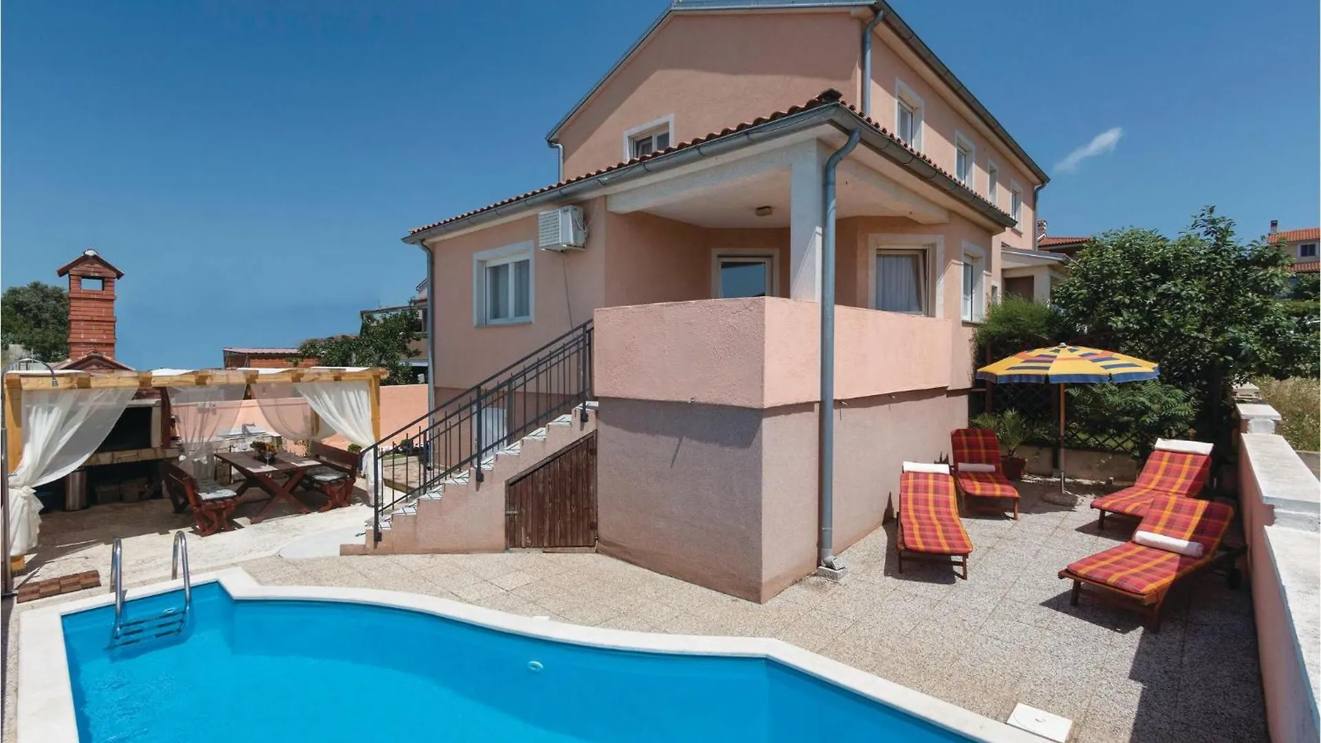 Cozy Home In Pula With Kitchen location